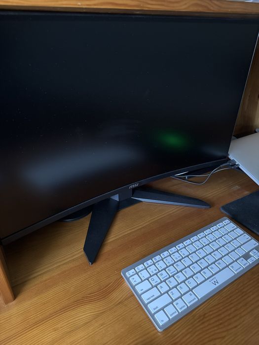 Monitor Curvo MSI MAG 274CQF 27”