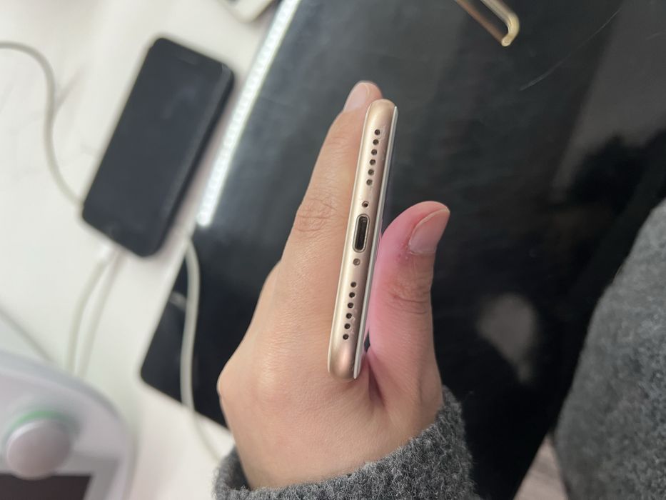 Iphone 8- 64GB desbloqueado