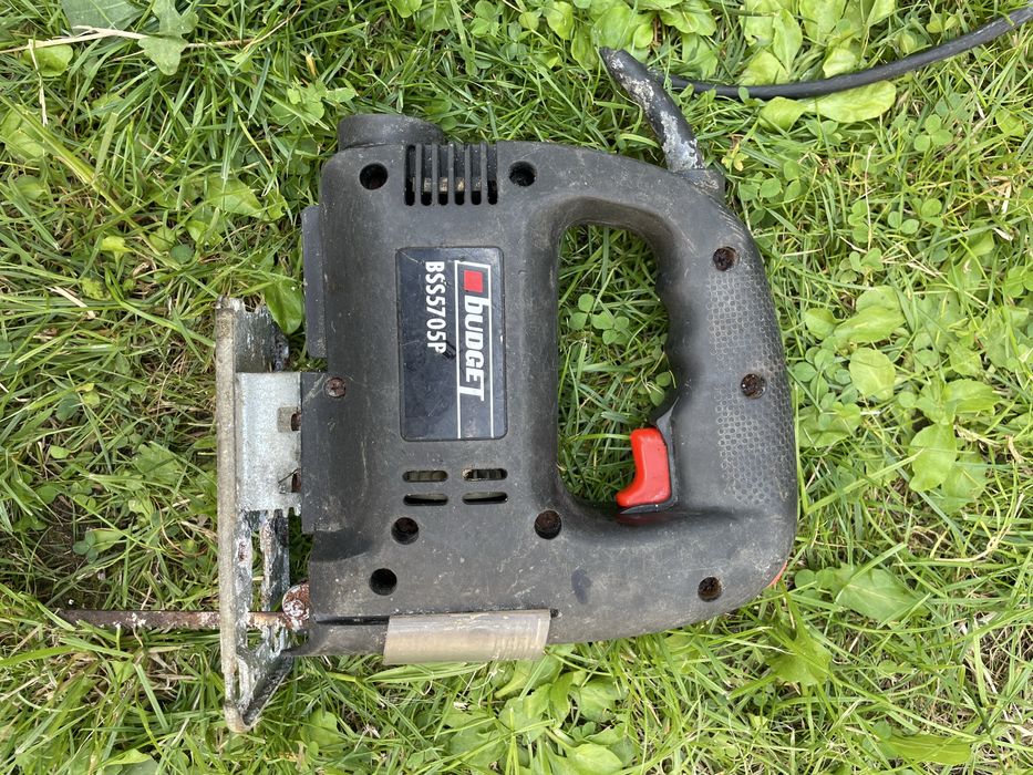 Wyrzynarka Budget BSS5705P 570W – uszkodzona / na części