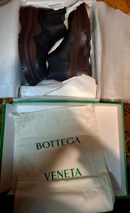 Bottega Veneta Black & Brown Low 'The Tire' Chelsea Boots