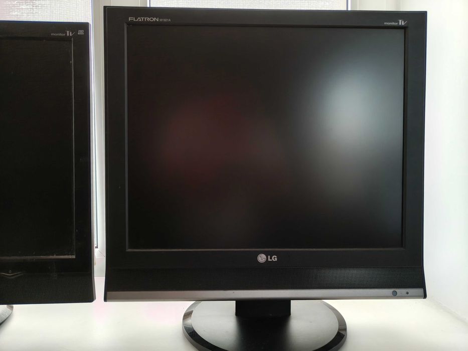 Монітор-Телевізор LG Flatron 22" 19"