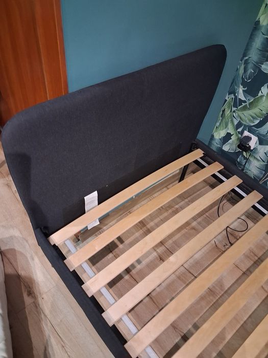 Sprzedam pojedyńcze łóżko