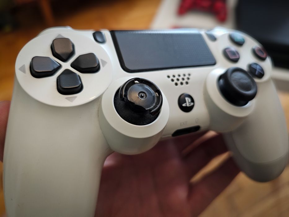 PlayStation 4 Pro 1TB | 4 pady | Bardzo dobry stan