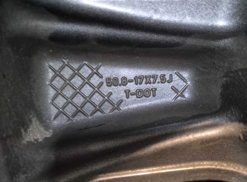 Koła Grand Cherokee 245/75 R17 po renowacji