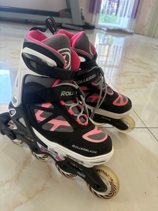 Роликові ковзани Rollerblade, 23-26 см