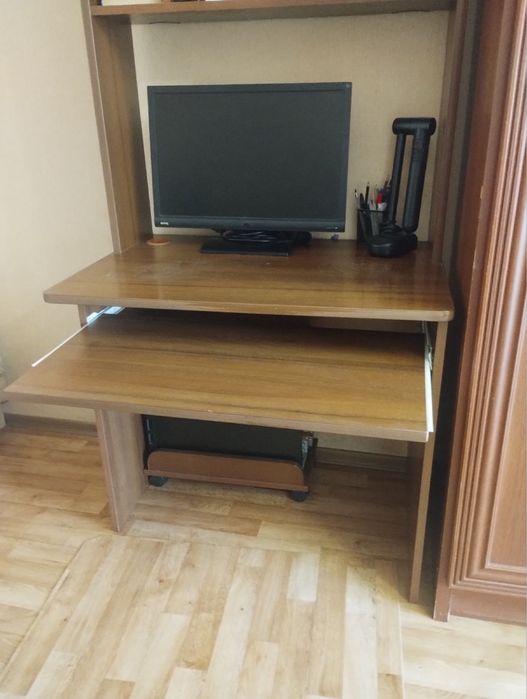 Продам компюторний стол