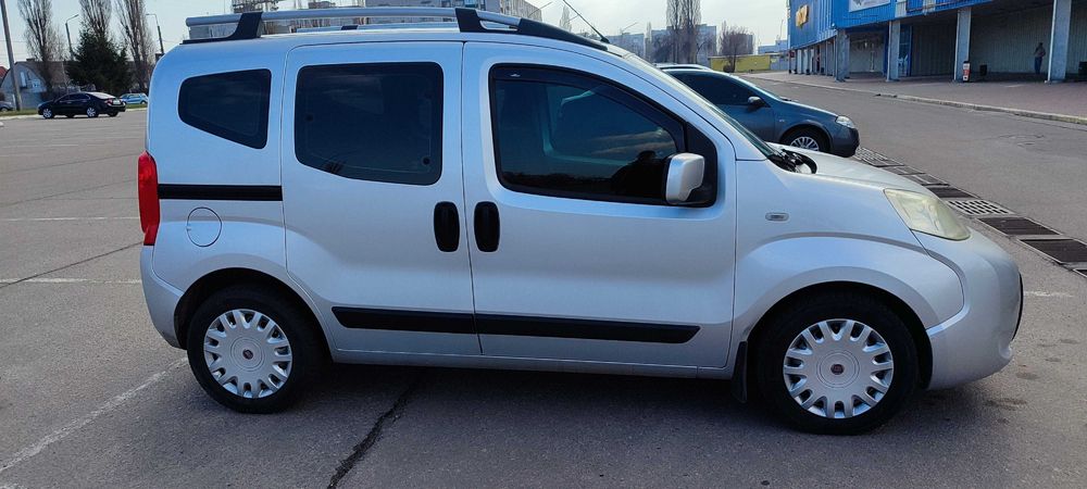 Оригінальний пасажир, сімейне авто фіат Fiat Qubo