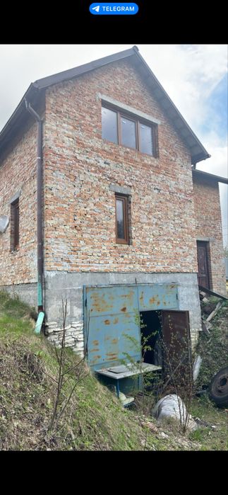 Продаж будинку з двома ділянками