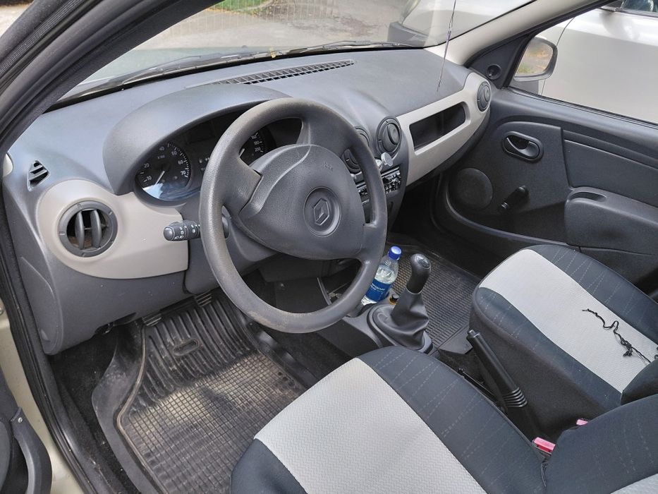 Renault Logan 2011 року