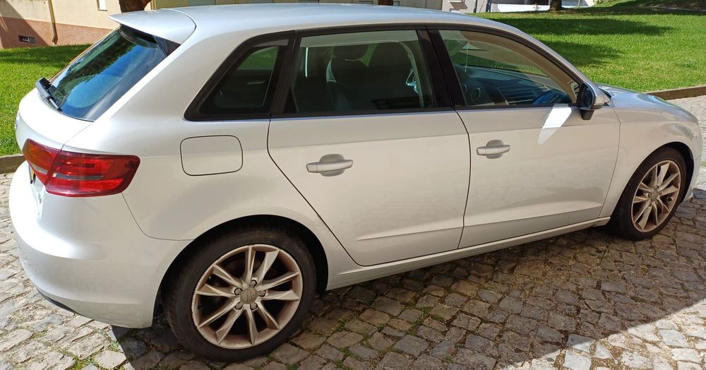 Audi A3 2.0 TDI S line Sportpaket foto 2
