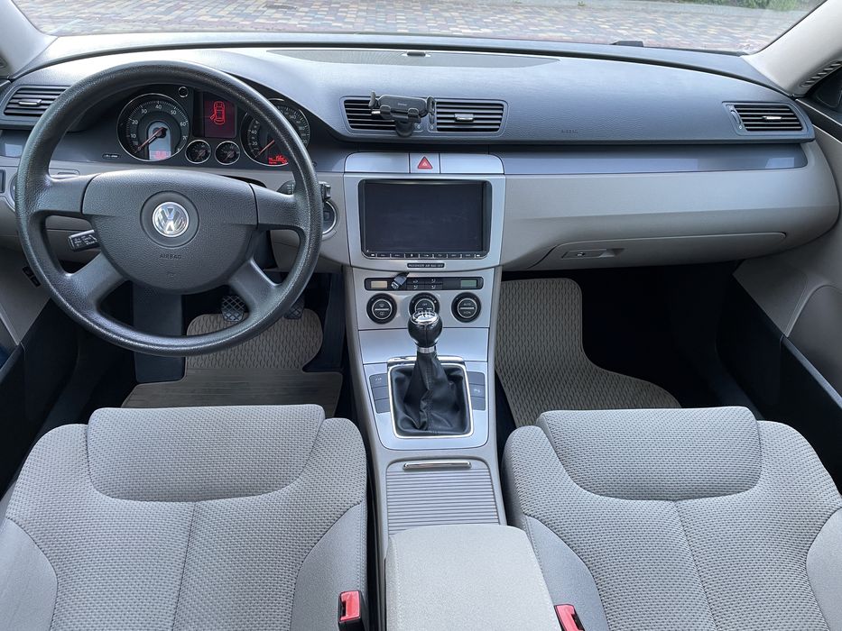 Volkswagen Passat 1.6 Benzyna