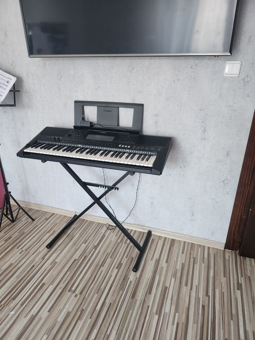 Keyboard YAMAHA PRS E 423 jak nowy