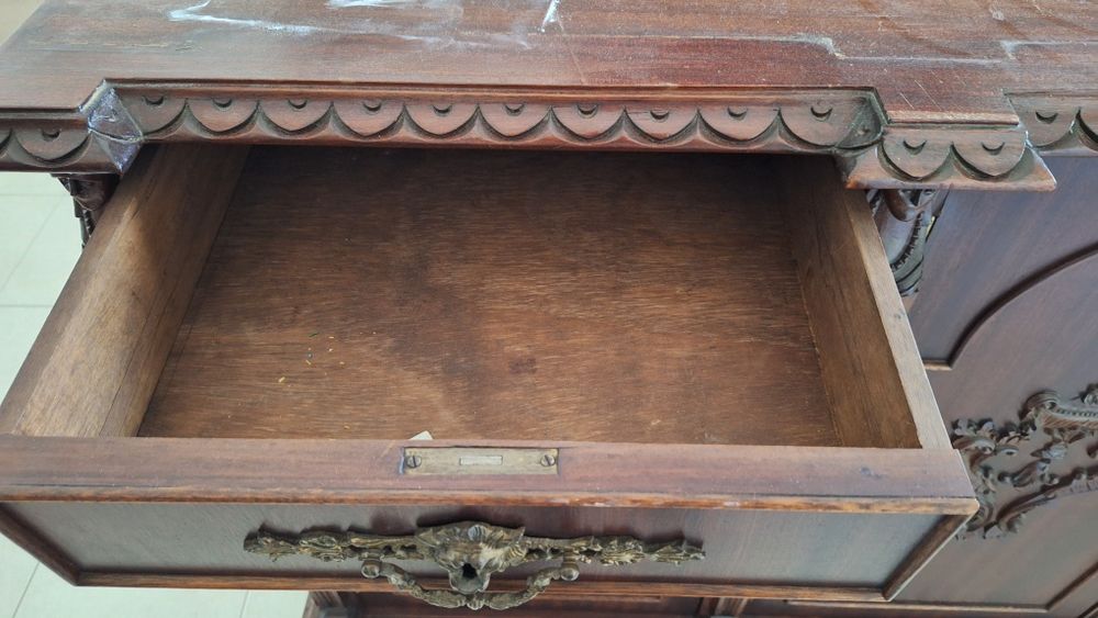 Móvel antigo madeira