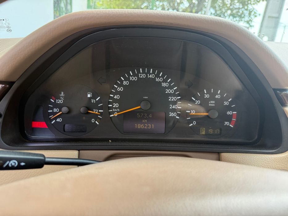 Mercedes-bens E280 GPL
