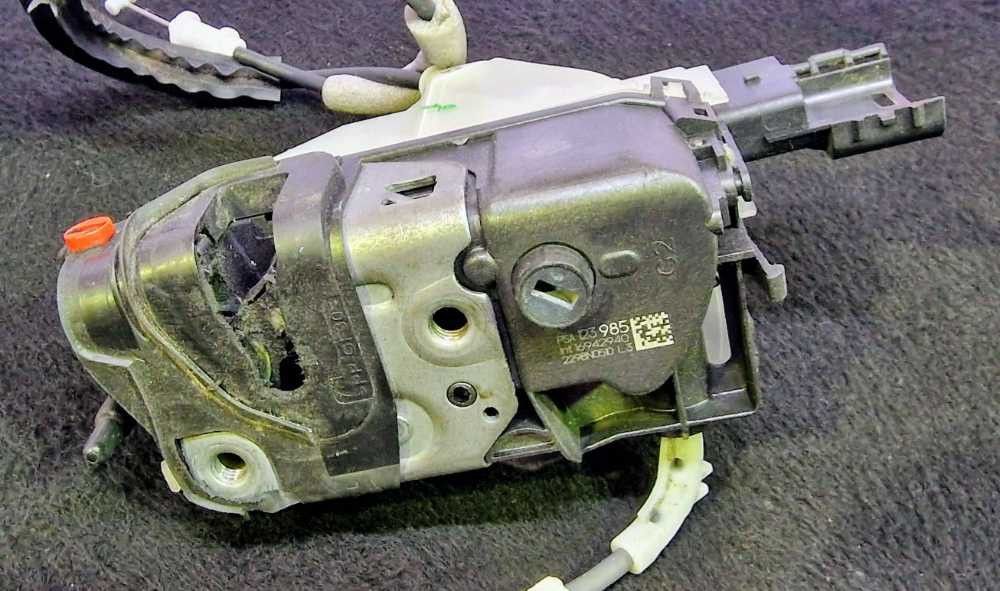 Fechadura / Fecho Porta Trás Esquerdo CITROËN C3 III (SX) ano 2016
