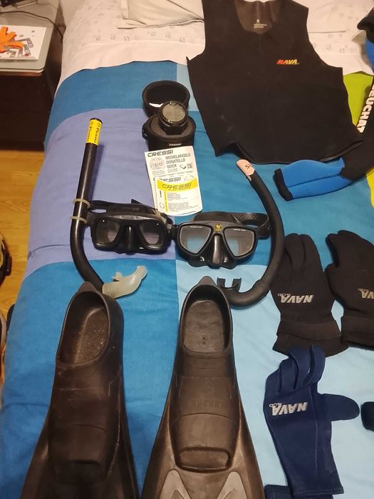 Diverso Material de mergulho