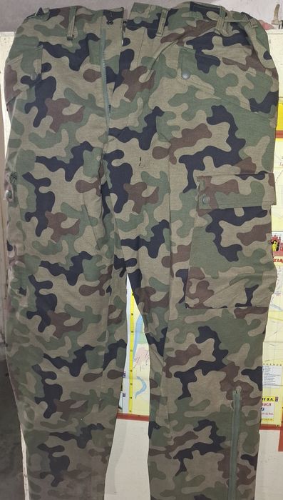 Spodnie od ubrania Gore-Tex MON