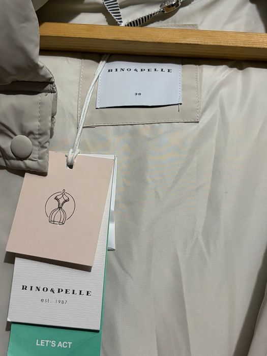 Зимовий пуховик.