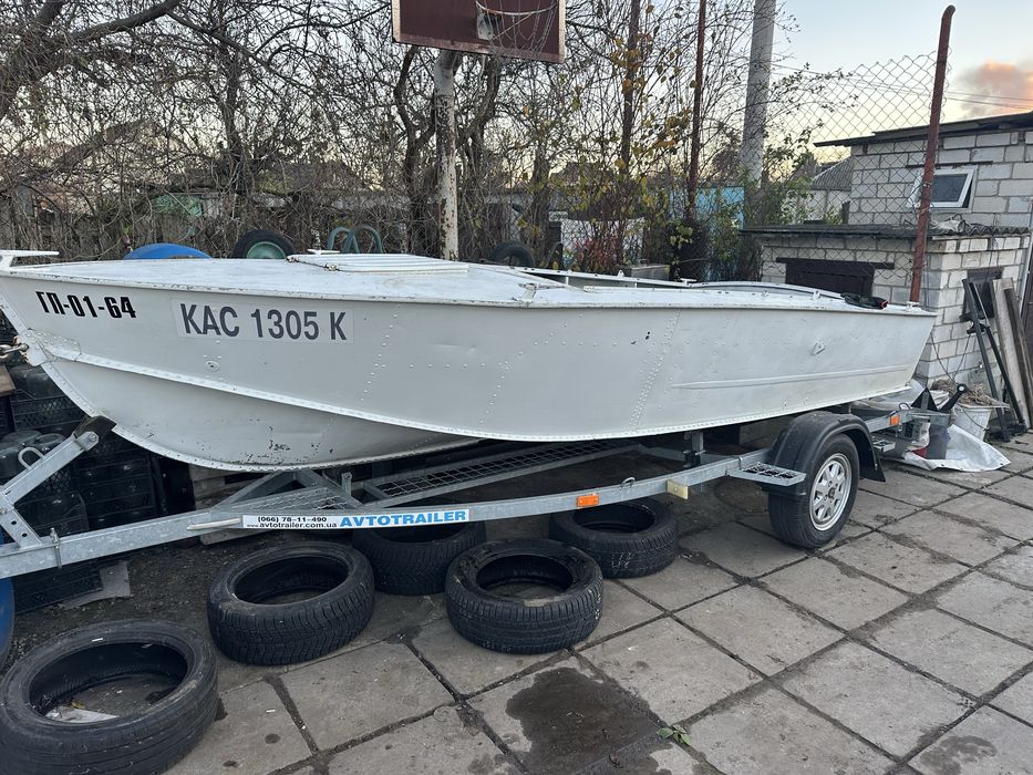 Продам човен Прогресс-4 в гарному стані