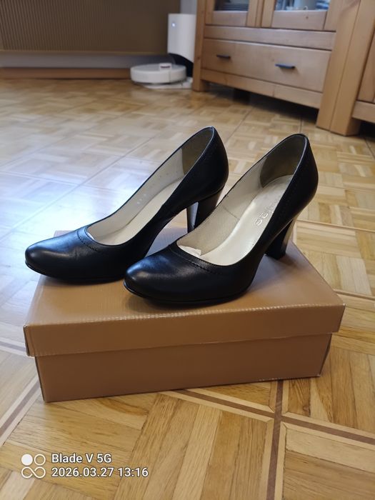 Czółenka Wojas skóra licowa