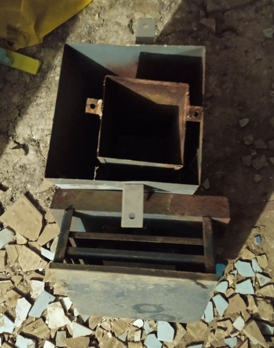 Запчасти разные на устройство