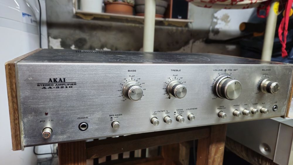Akai AA-5210 stereo amplifier wzmacniacz amplituner vintage