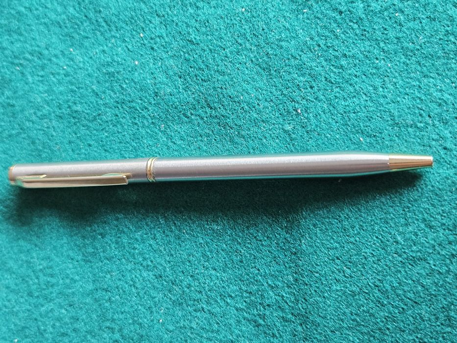 Esferografica em aço