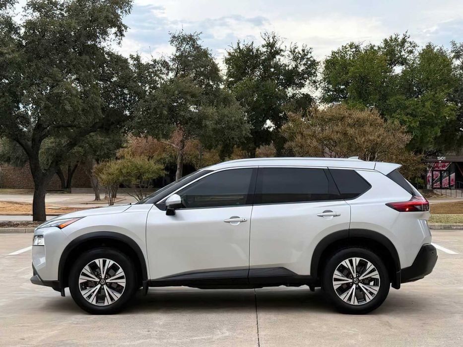 Nissan Rogue      2021