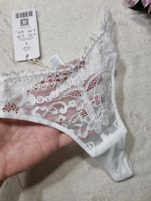 Scandale eco lingerie, białe koronkowe majtki, stringi, rozmiar S