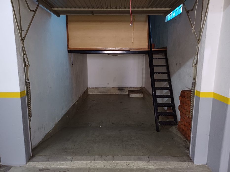 Garagem Alverca c/ mezanine