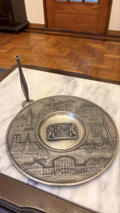 Prato decorativo em estanho puro 95%