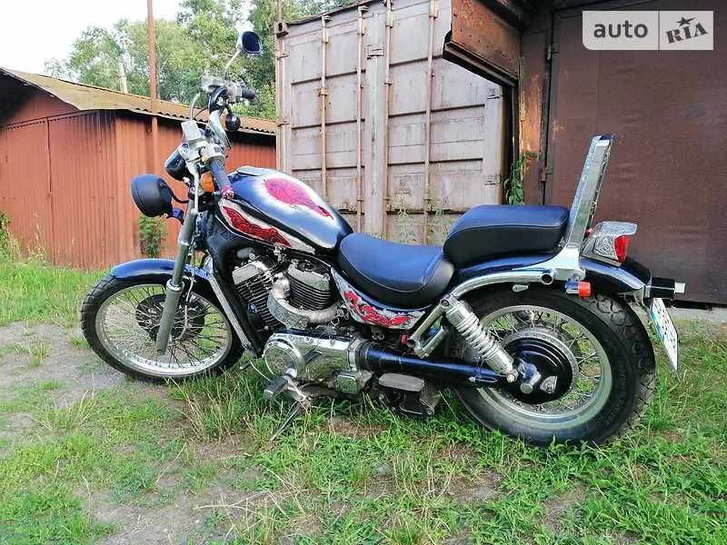 Suzuki intruder 400