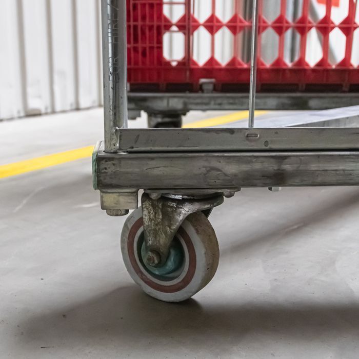 Rollkontener (rollcage, rollbox) wózek siatkowy transportowy czerwony