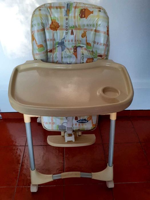 Cadeira de alimentação criança