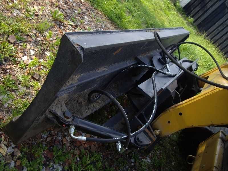 Lyzka minikoparka  niwelator rowniarka ladowarka jcb q-fit