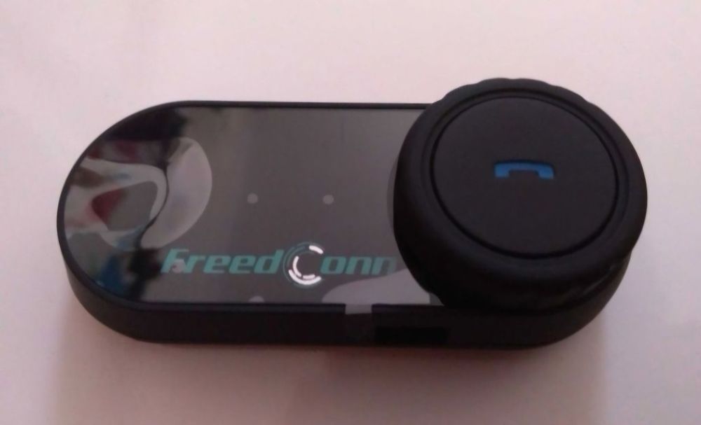 Auricular / Intercomunicador Bluetooth C/RADIO /Motard ( NOVO )