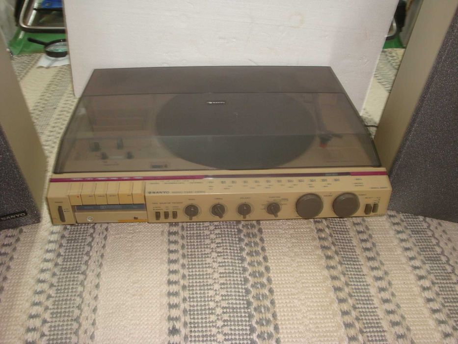 stereo music center Sanyo