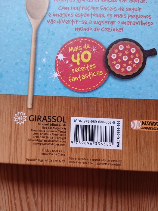 Livro " Cozinhar é Divertido"