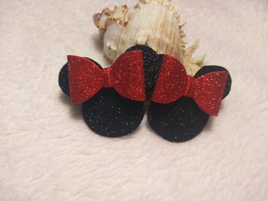 Резинки і заколки з фуамірану