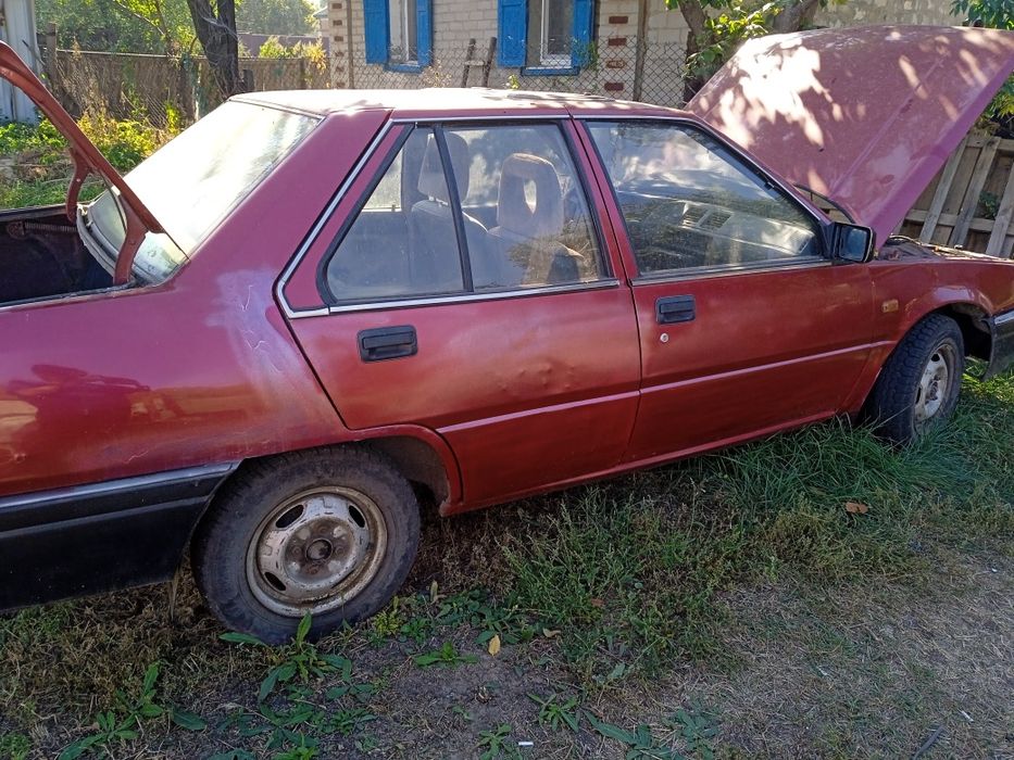 Продам мітсубісі лансер 87
