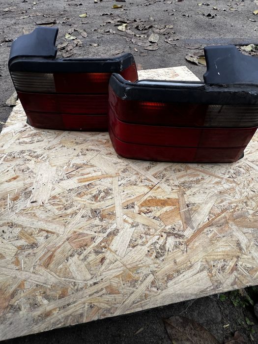 Задні ліхтарі БМВ е36