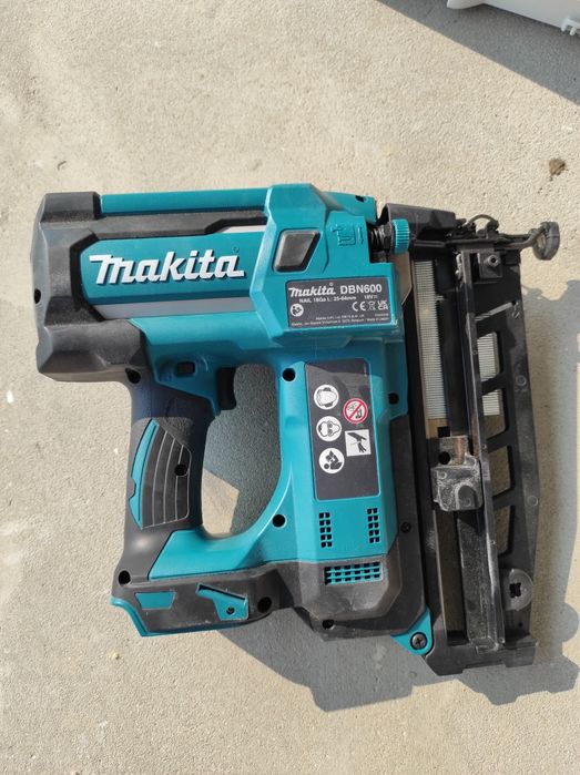 Gwoździarka Makita dbn600