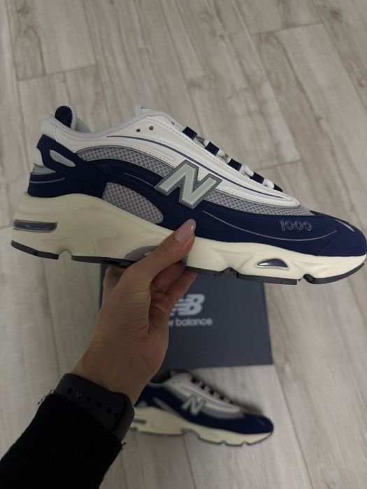 New Balance 1000