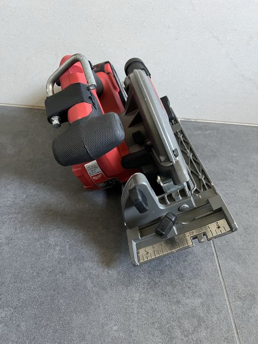 Безщіткова Акум. Циркулярна Пила Milwaukee M18 CCS 55