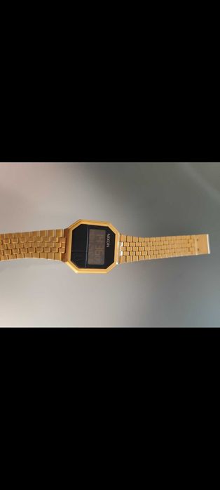 Para venda 2 Relógios NIXON