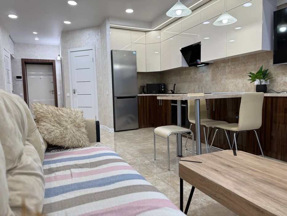 Квартира подобово, погодинно 2 кв на Набережній Тепла