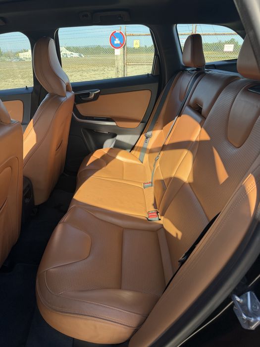Volvo XC60 Inscription 2.0 Diesel 150cv Automático – 2017 — photo 4