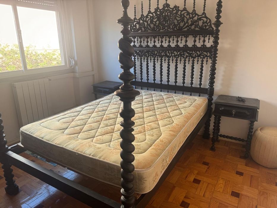 Mobilia: conjunto de móveis de sala e quarto