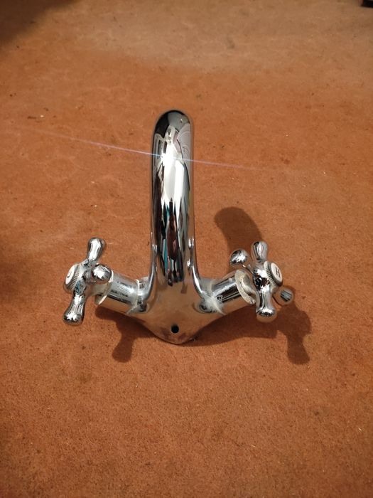 Змішувач короткий.