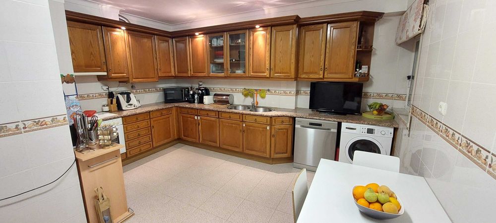 Arrenda-se quarto em Setúbal. Disponivel já.